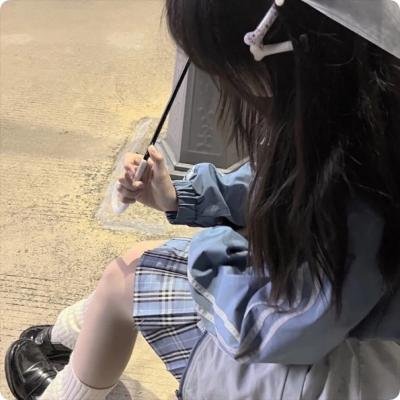 照片的她
